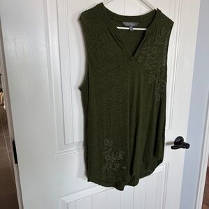 Market and spruce sleeveless tee